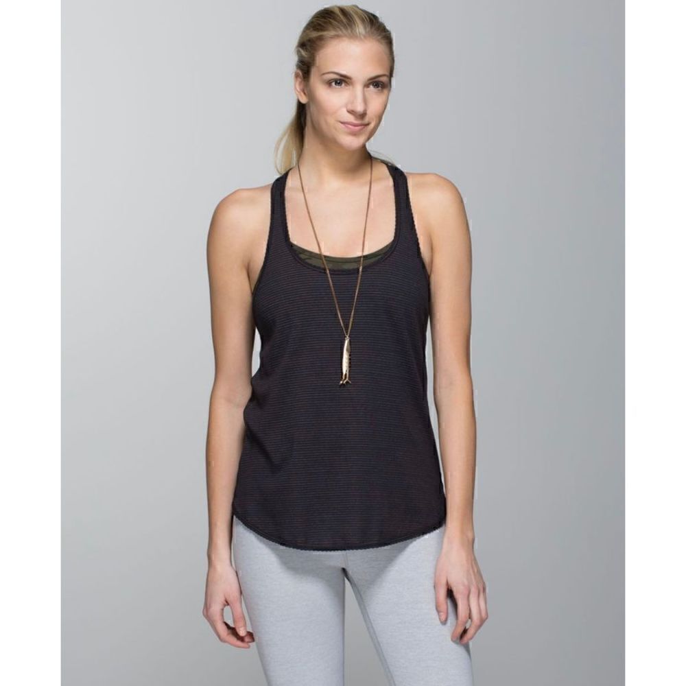 Lululemon 105 F Singlet (Seriously Light Luon) size 4
Black